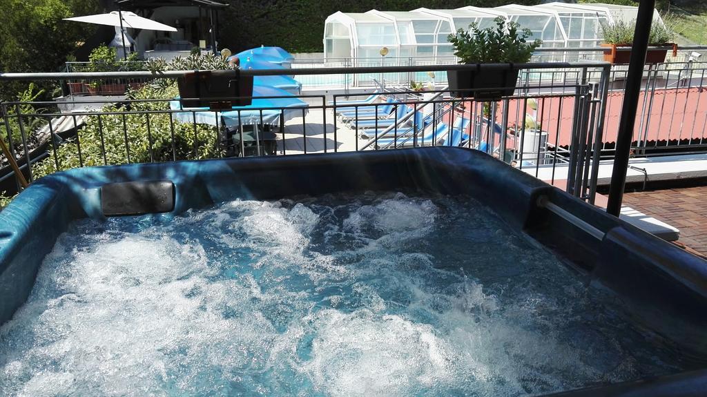 Hotel Astoria Tabiano Terme Buitenkant foto