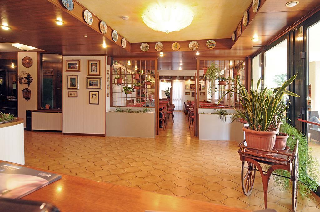 Hotel Astoria Tabiano Terme Buitenkant foto
