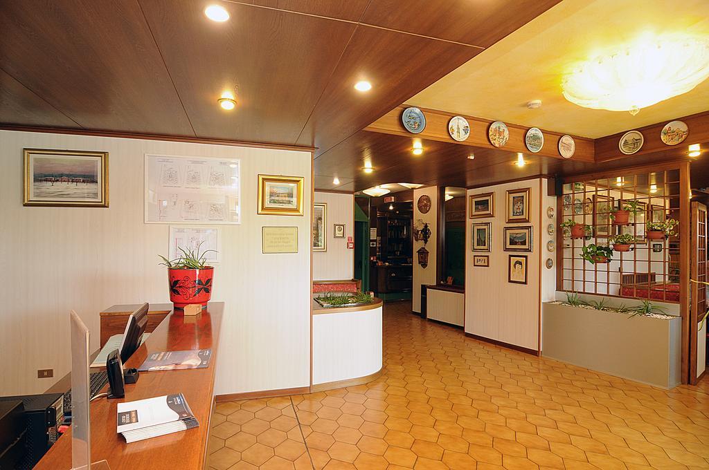 Hotel Astoria Tabiano Terme Buitenkant foto