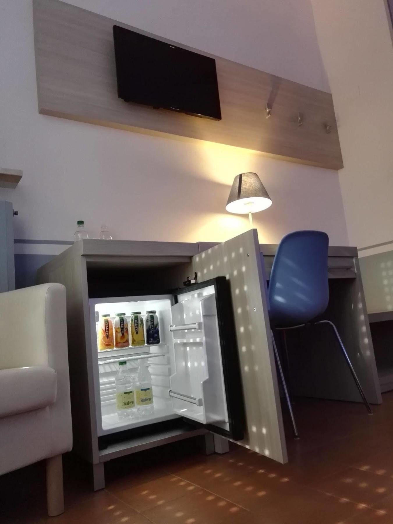 Hotel Astoria Tabiano Terme Buitenkant foto