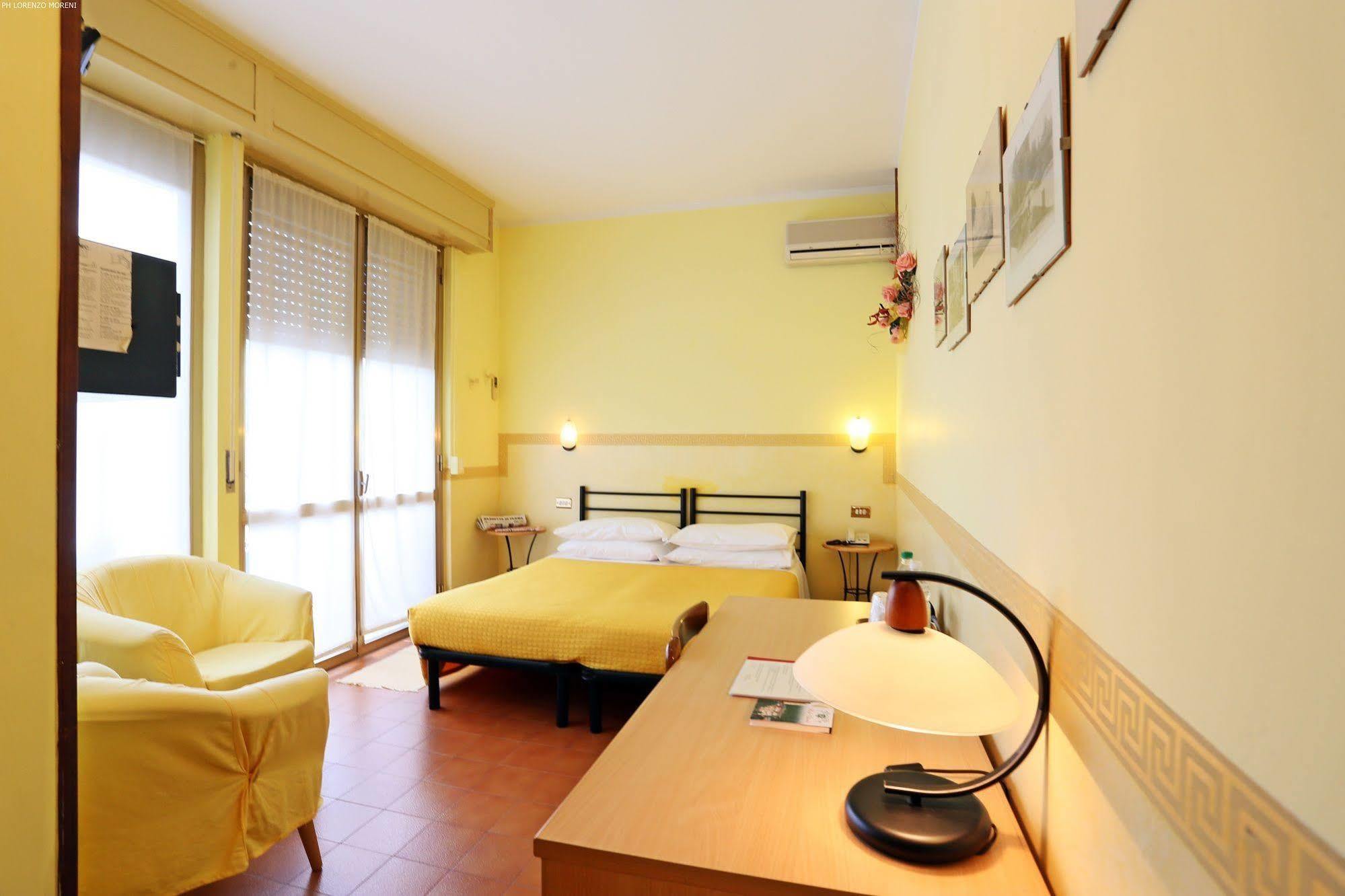 Hotel Astoria Tabiano Terme Buitenkant foto