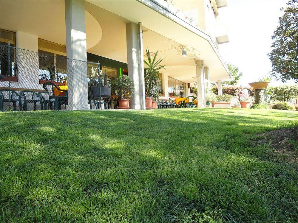 Hotel Astoria Tabiano Terme Buitenkant foto